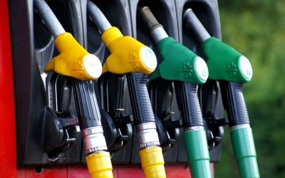 benzina-carburant-alimentare-pompa-foto-pixabay-e1616043277896.jpg - ReporterUrban