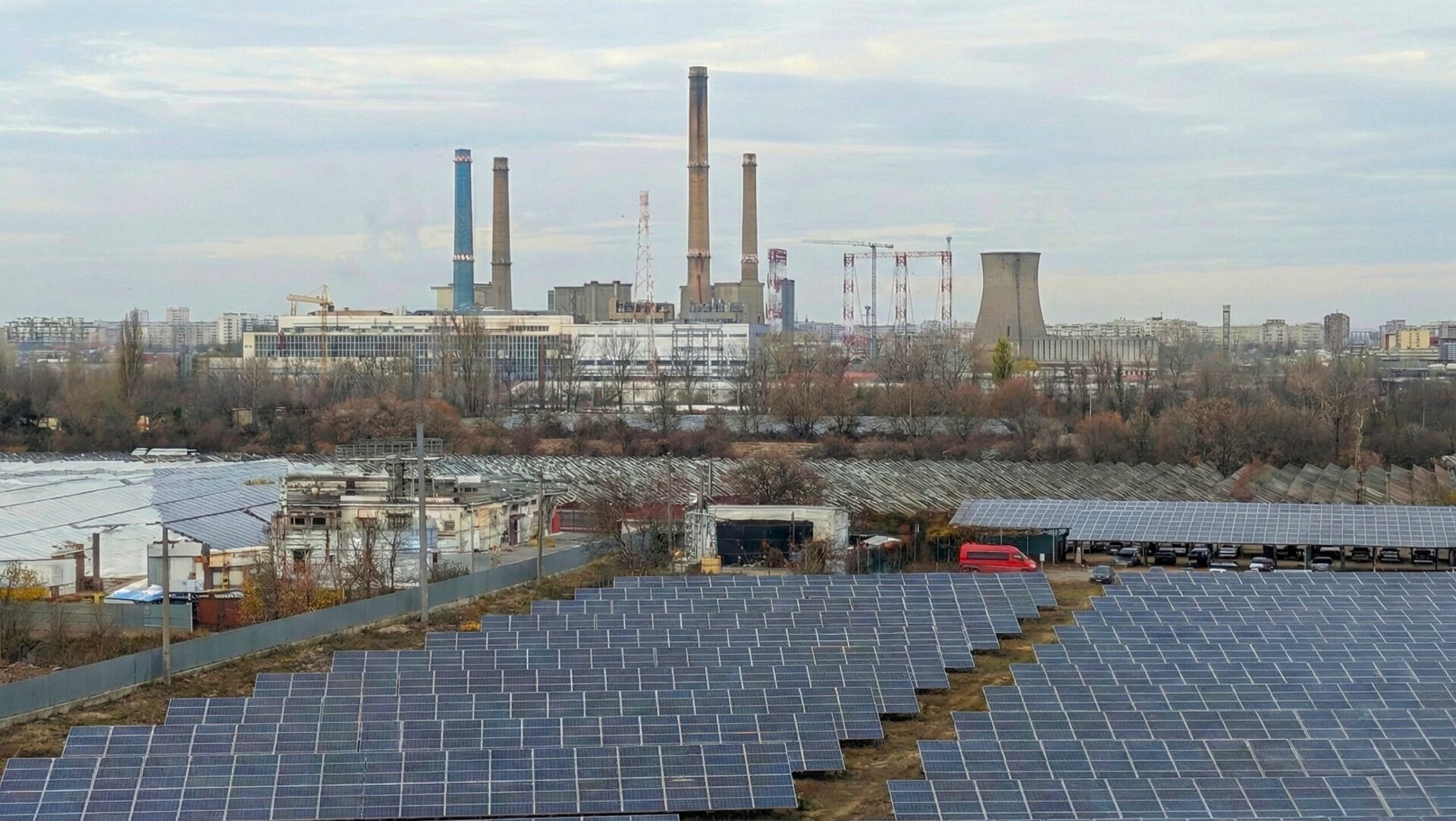 Situație alarmantă în sistemul de termoficare din București: peste 85% dintre punctele de distribuție a agentului termic sunt afectate de presiune insuficientă, ceea ce duce la întreruperi în furnizarea căldurii și apei calde în mai multe zone ale capitalei