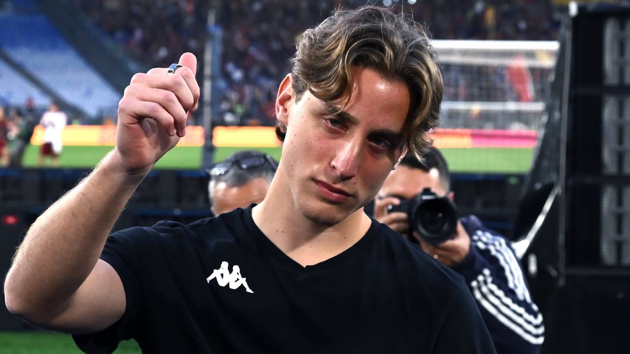 Edoardo Bove își continuă cariera în Anglia Edoardo Bove, fost mijlocaș al echipei Fiorentina, a semnat un contract pe termen lung cu echipa engleză Watford, extinzând astfel orizonturile sale în fotbalul european