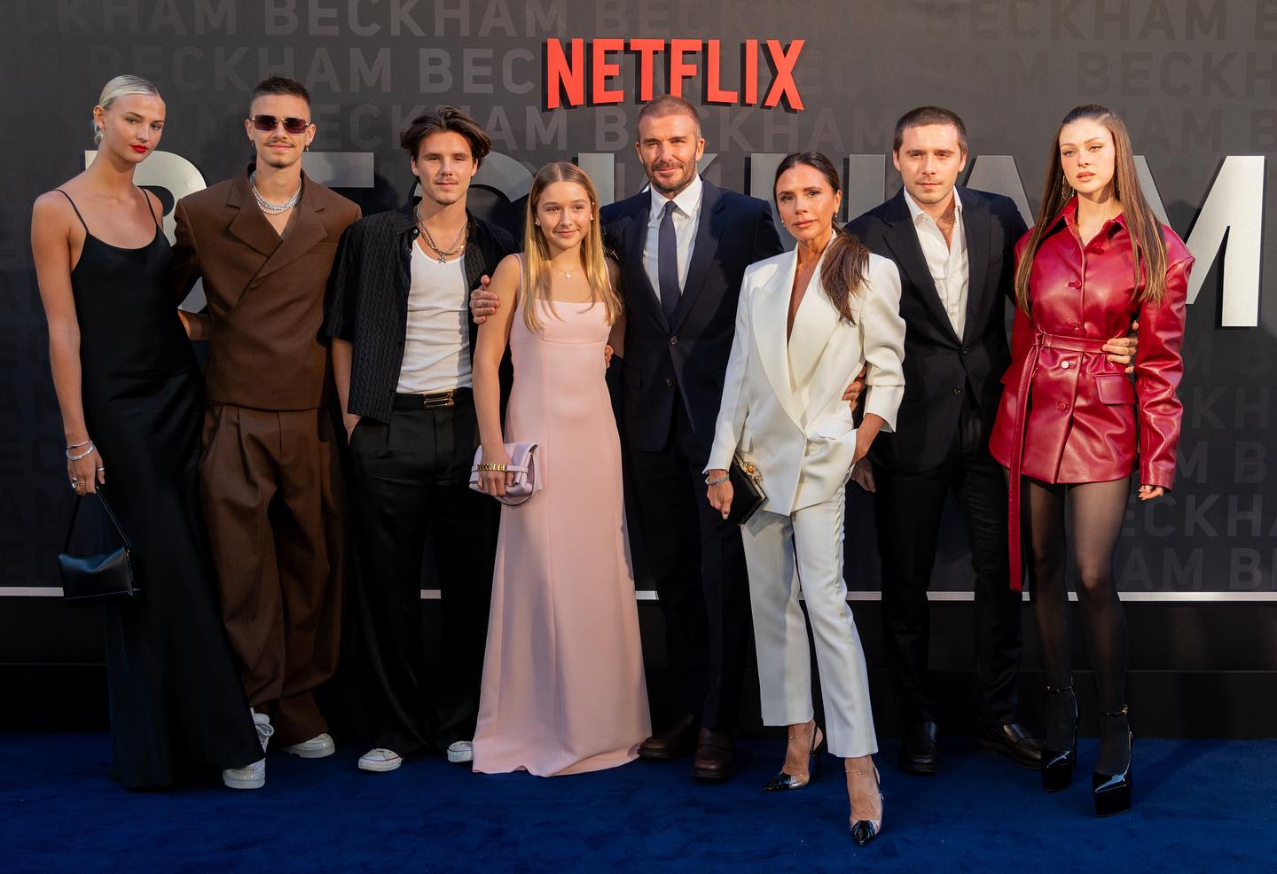Brooklyn Beckham își reafirmă prioritatea pentru brandul familial, în ciuda criticilor și tensiunilor din familie Tensiunile dintre membrii familiei Beckham ies la iveală în spatiul public, odată cu declarația incisivă a fiului cel mare, Brooklyn Beckham, care a afirmat recent că „brandul Beckham” este întotdeauna pe primul loc