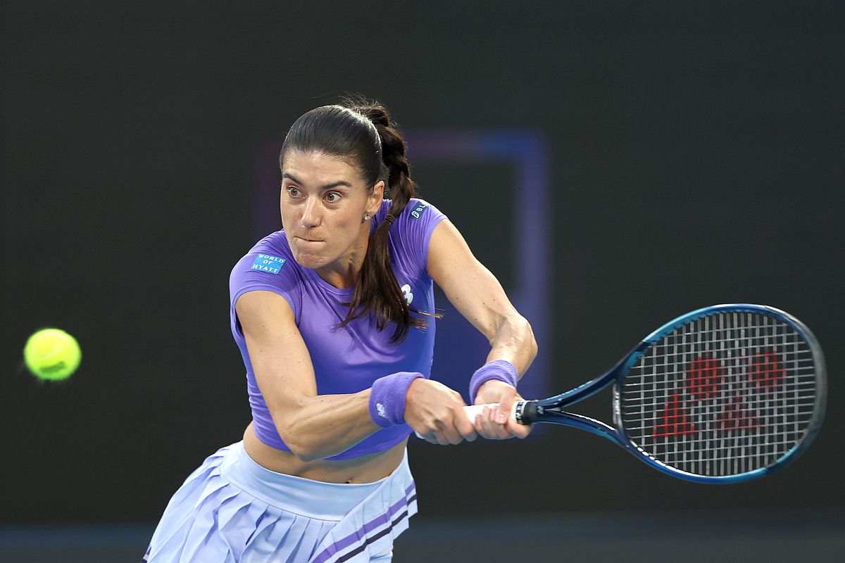 Eliminare dureroasă pentru Sorana Cîrstea la Australian Open Sorana Cîrstea, în vârstă de 35 de ani și aflată pe locul 41 în clasamentul WTA, a fost eliminată în turul al doilea al Australian Open de japoneza Naomi Osaka, fostă lider mondial, cu un scor de 3-6, 6-4, 2-6