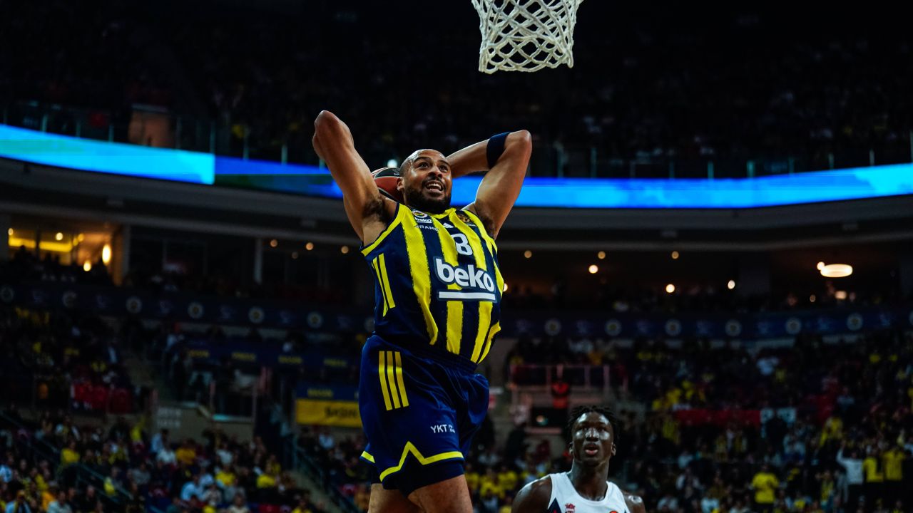 „Barcelona și Olympiacos se duelează în Euroliga, astăzi la 19:45 pe VOYO”