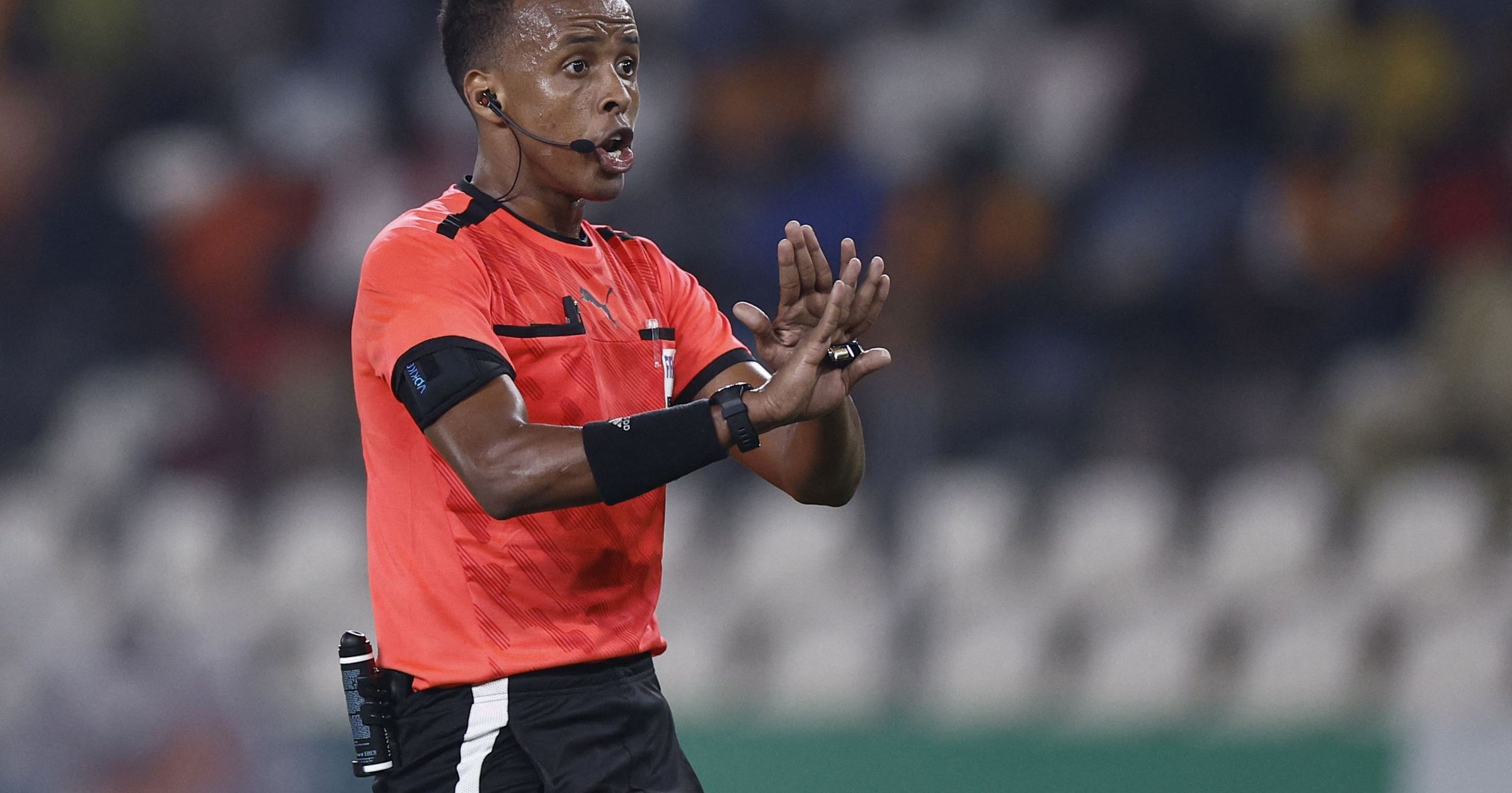 Meciul Algeria – Nigeria, afectat de scandalul arbitral Arbitrul somalez Omar Abdulkadir Artan nu va oficia partida de sfert de finală dintre Algeria și Nigeria, programată sâmbătă seară la Marrakech