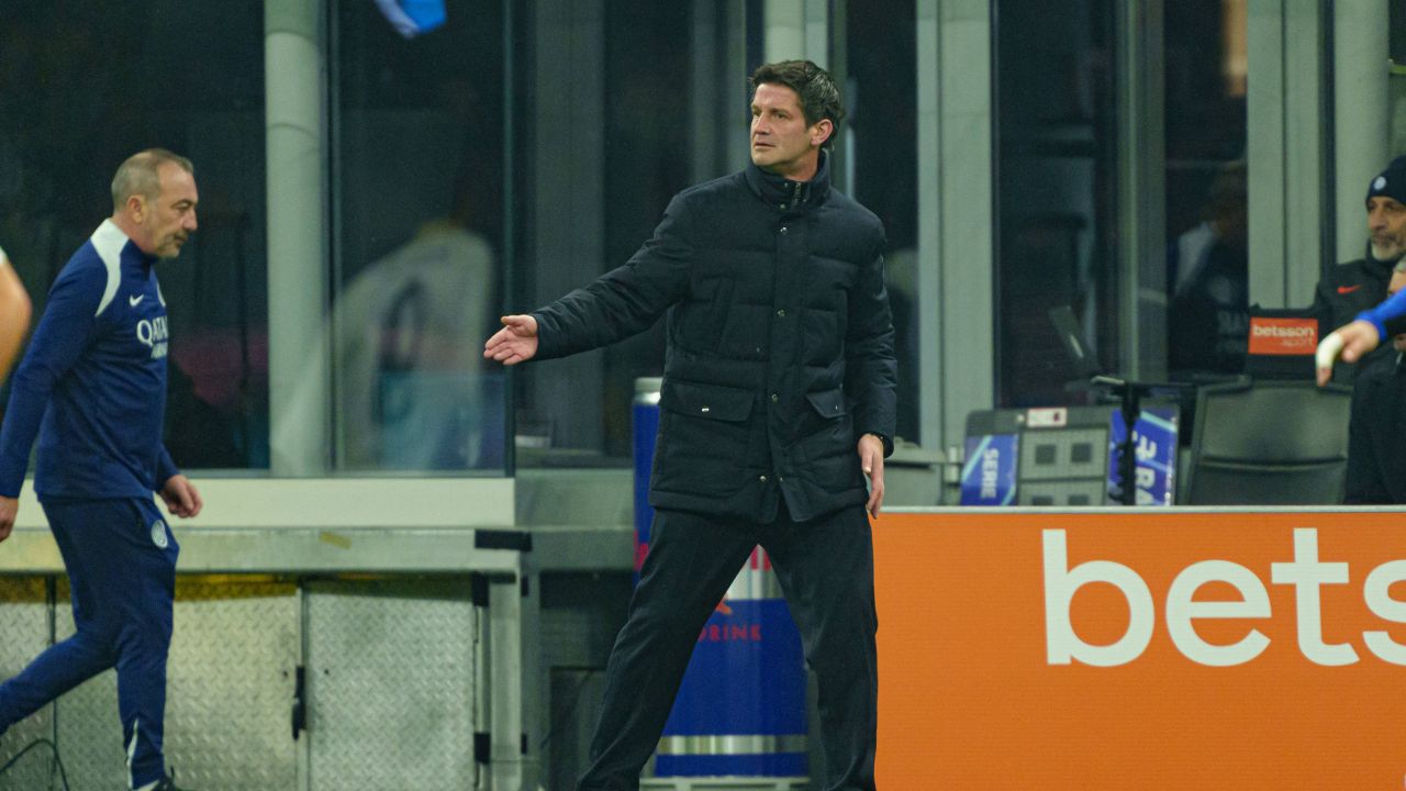 Meci de foc în Liga Campionilor: Suporterii așteaptă un duel decisiv Într-o atmosferă electrică, ultimele meciuri ale grupei din Liga Campionilor se apropie de final, iar echipele se pregătesc să își joace ultimele șanse