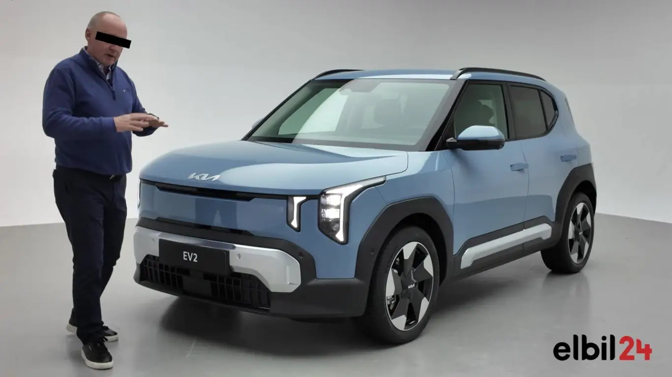 Kia EV2: Crossoverul electric compact ce promite să revoluționeze piața urbană Kia a dezvăluit anticipat noul său model electric, EV2, care va fi prezentat oficial în cadrul Salonului Auto de la Bruxelles, programat pentru începutul anului 2026