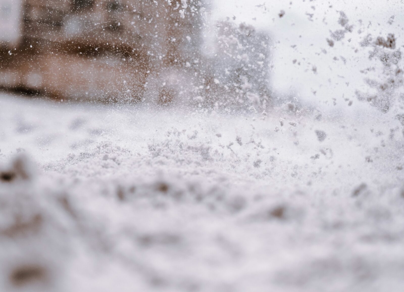Vreme extrem de rece în București: temperaturi sub zero și ninsori consistente până marți dimineața Bucureștiul se pregătește pentru o săptămână marcată de temperaturi geroase și precipitații abundente, în contextul unui val de frig care va persista până marți dimineața