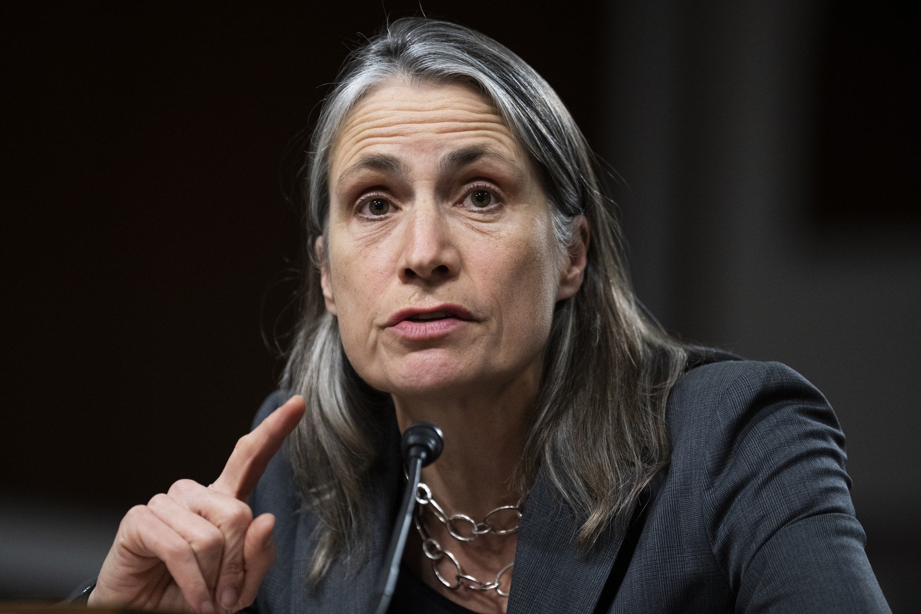 Rusia a propus administrației Trump un schimb de influență în America Latină și Ucraina, dezvăluie fostul consilier Fiona Hill Fosta consilieră senior a Casei Albe pentru Rusia și Europa, Fiona Hill, a făcut dezvăluiri surprinzătoare în fața Congresului american în 2019 privind o propunere bruscă și neobișnuită din partea Rusiei către administrația Trump, aflată la începutul primului său mandat