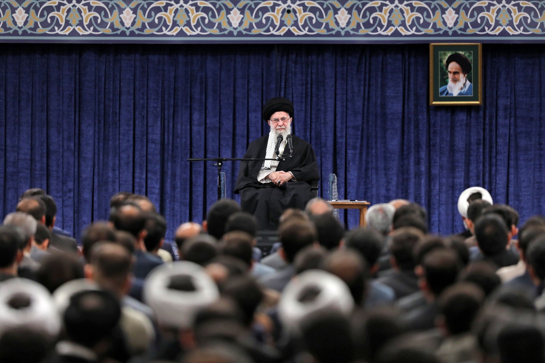 Khamenei admite provocările economice din Iran, avertizând însă împotriva „revoltelor” Liderul suprem al Iranului, ayatollahul Ali Khamenei, a recunoscut pentru prima dată în mod public că protestele masive care au cuprins țara în ultimele luni au fost alimentate și de probleme economice grave