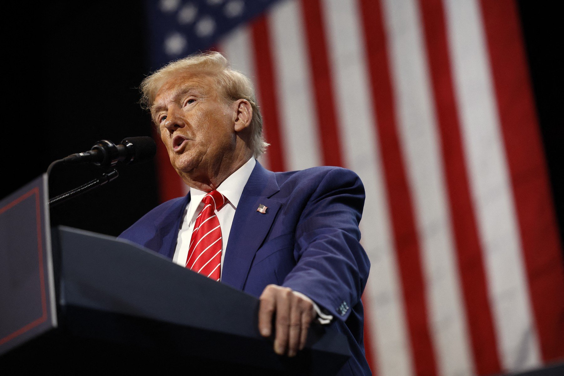 Donald Trump va ține în această după-amiază o conferință de presă, în care va comenta evenimentele de ultimă oră petrecute în Venezuela, unde președintele Nicolás Maduro a fost recent capturat