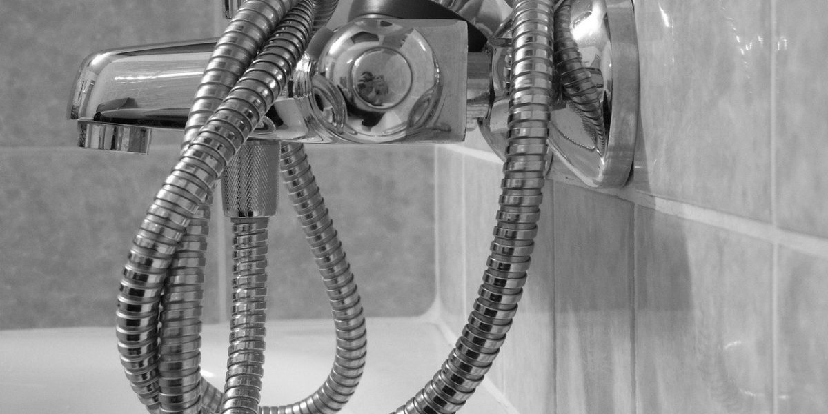 shower-head-g9486df81a_1280.jpg - ReporterUrban