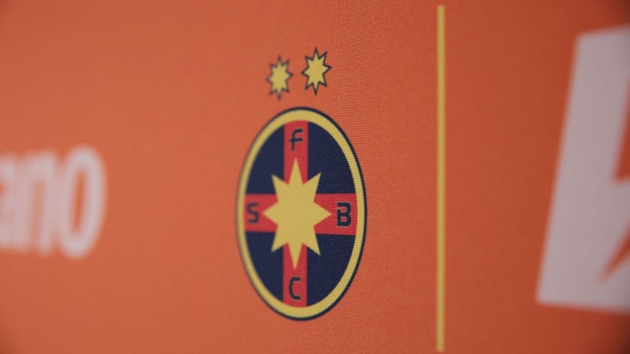 FC Argeș se pregătește să întâlnească FCSB în prima etapă a Superligii 2026 Meciul inaugural al Superligii 2026 promite a fi unul electrizant, întrucât FC Argeș va găzdui marele rival FCSB pe stadionul din Mioveni vineri, de la ora 20:00