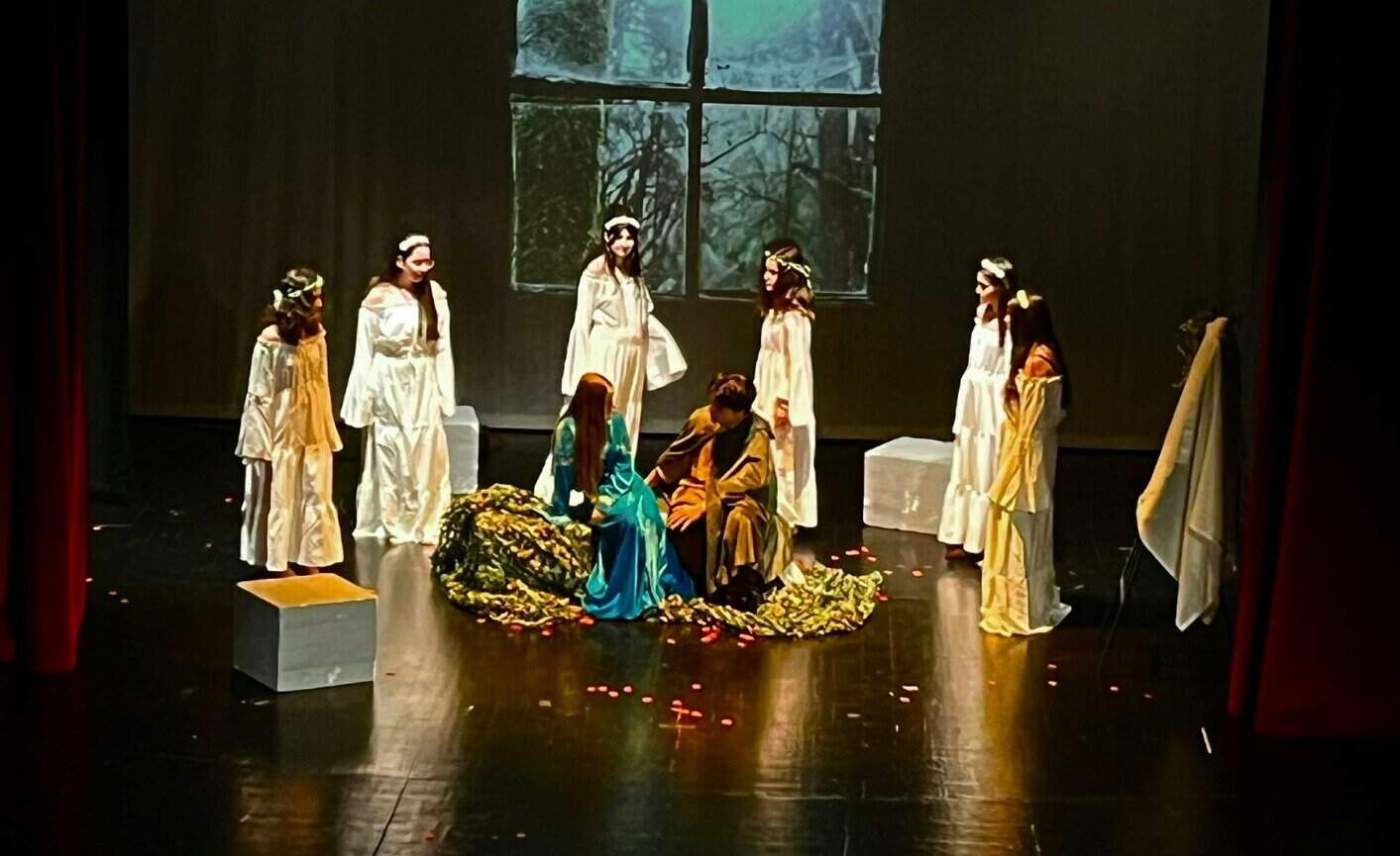 Sărbătoarea Culturii Române, omagiată la Sebeș cu un spectacol de teatru Primăria și Consiliul Local al Municipiului Sebeș, împreună cu Centrul Cultural „Lucian Blaga”, organizează manifestările dedicate Zilei Culturii Române, o oportunitate de a celebra moștenirea culturală a țării noastre