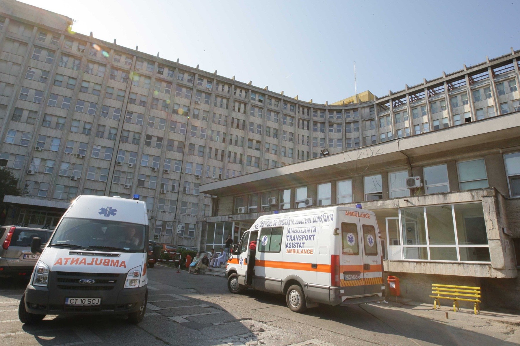 Ministrul Sănătății promite verificări amănunțite la Spitalul Județean din Constanța, după acuzații grave privind absenteismul medicilor Situație alarmantă la Spitalul Clinic Județean de Urgență Constanța, unde, potrivit unor declarații recente, peste 70% dintre medicii de pe anumite secții ar fi în concediu de boală sau scutire de gardă