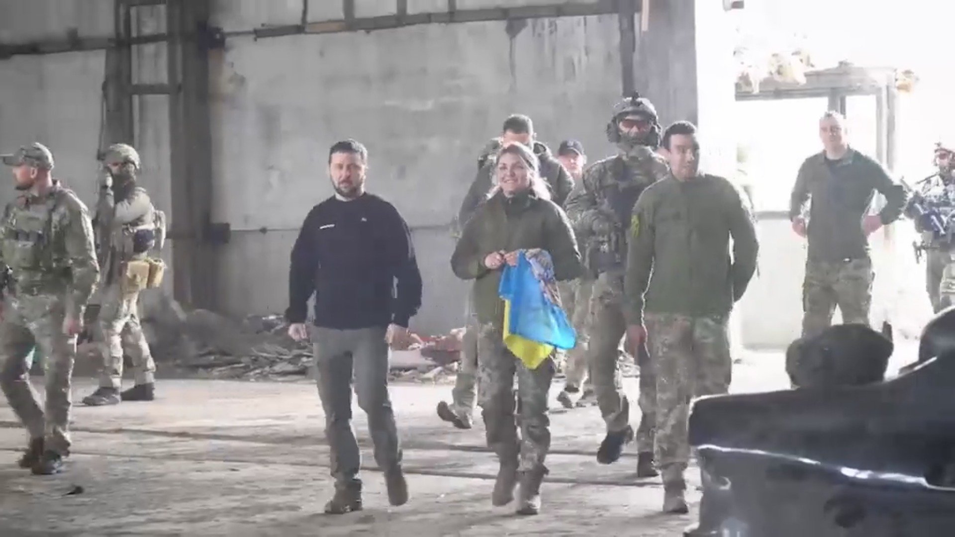 Majoritatea cetățenilor ucraineni își reafirmă opoziția vehementă față de retragerea forțelor armate din regiunea Donețk, o zonă strategică și simbolică, aflată încă sub controlul Kievului