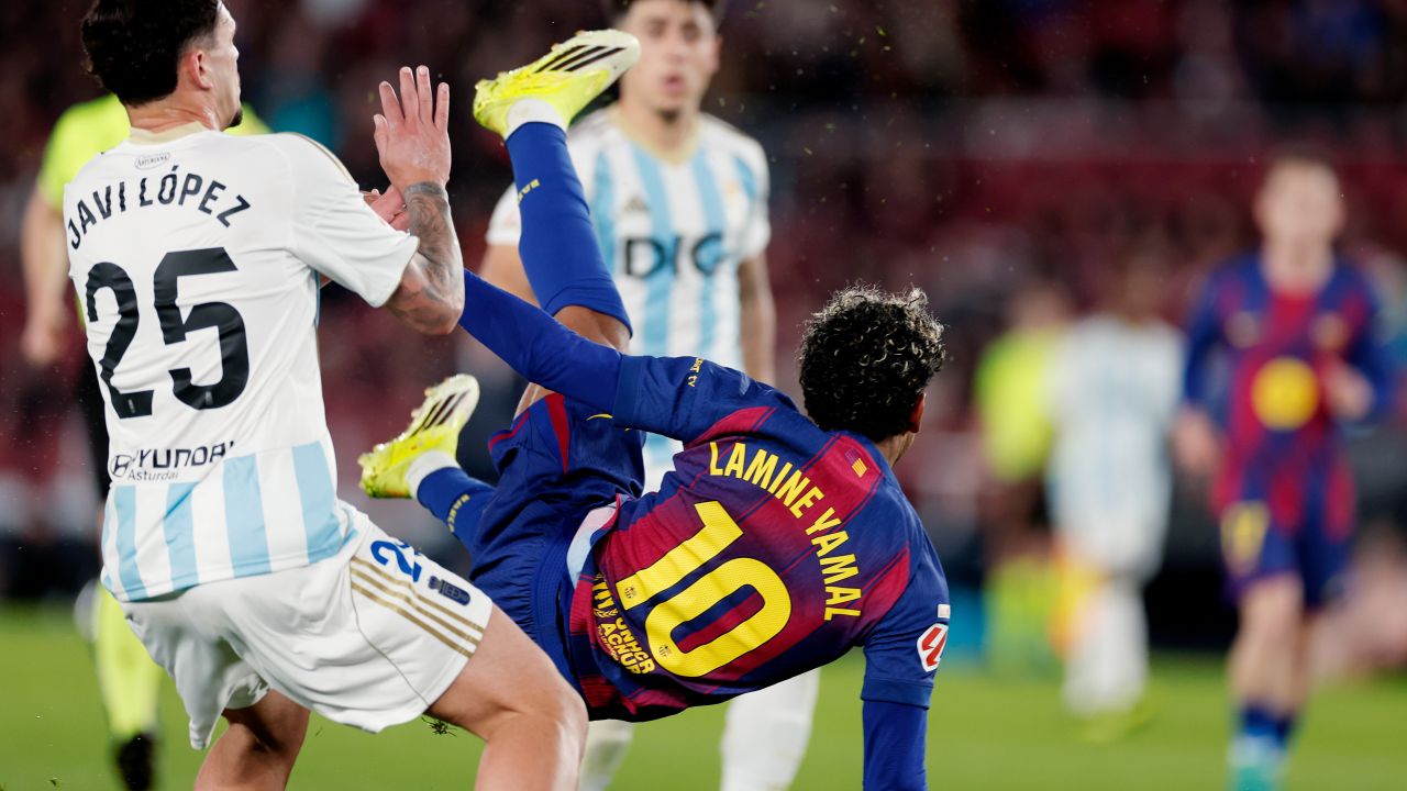 Yamal strălucește pe teren cu o reușită spectaculoasă Lamine Yamal, tânărul star al echipei FC Barcelona, a impresionat din nou fanii și criticii deopotrivă, după ce a marcat un gol memorabil într-un meci recent de campionat