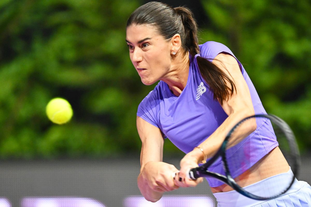 Sorana Cîrstea avansează în turul al doilea la Dubai, după o victorie în fața Aliaksandrei Sasnovich Sorana Cîrstea s-a impus în prima rundă a turneului WTA 1000 de la Dubai, având o prestație solidă în fața bielorusei Aliaksandra Sasnovich, căreia i-a înfruntat-o cu încredere și determinare