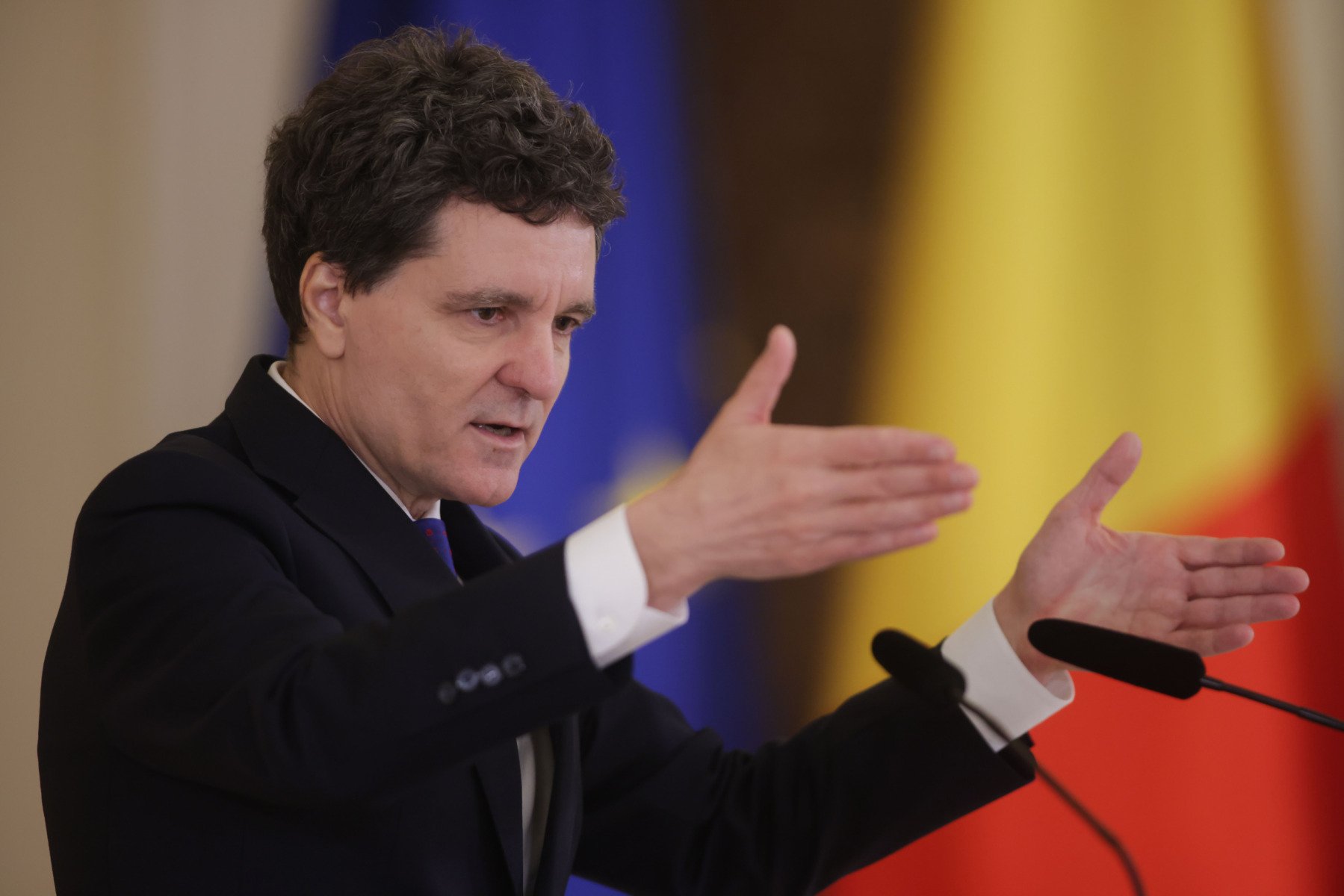 Nicușor Dan, anunț important înainte de summitul UE: declarații de ultim moment la București Primarul general al Capitalei, Nicușor Dan, va ține în curând o conferință de presă dinamică, în care va face ultimele declarații înainte de plecarea spre summitul informal al Uniunii Europene