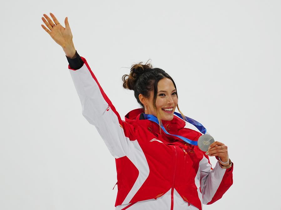 Gu Ailing cucerește argintul la Milano-Cortina 2026 Gu Ailing, tanara freeskier din China, a reușit să obțină argintul în proba de freestyle skiing, big air, la Jocurile Olimpice de Iarnă de la Milano-Cortina 2026