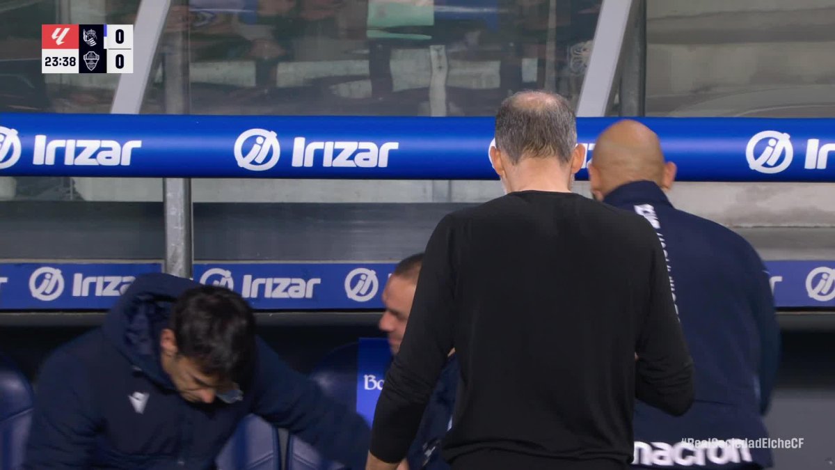 Real Sociedad, pe val: opt meciuri fără înfrângere sub conducerea lui Pellegrino Matarazzo Real Sociedad continuă să surpindă în LaLiga, obținând o victorie clară cu 3-1 în fața echipei Elche pe terenul propriu din Anoeta