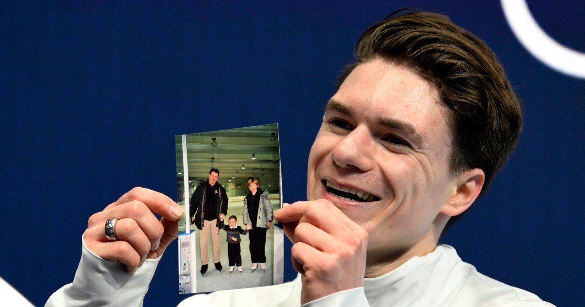 Emoții la Olimpiadă: Maxim Naumov și drumul său plin de sacrificii Maxim Naumov, în vârstă de 24 de ani, a impresionat la Jocurile Olimpice de iarnă de la Milano, obținând un scor calificativ de 85.65 în programul scurt de patinaj artistic individual