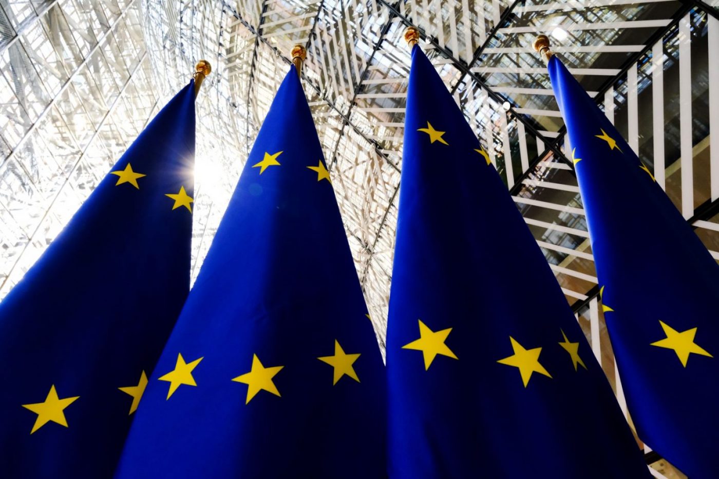 Uniunea Europeană pregătește un nou val de sancțiuni dure împotriva Rusiei, menite să limiteze capacitatea țării de a-și susține campania militară în Ucraina