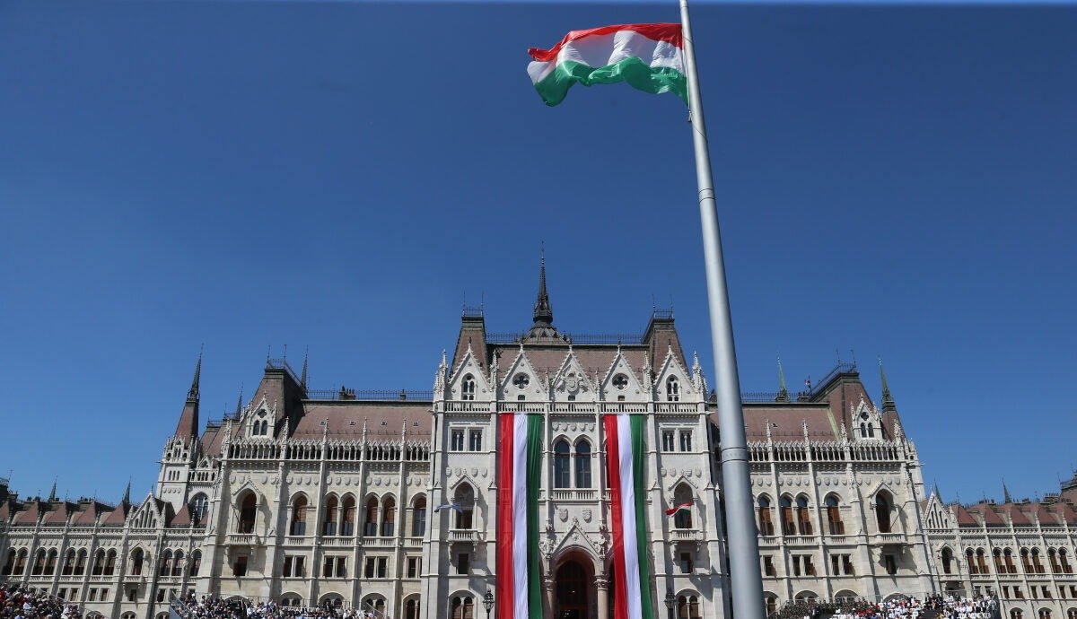 Polonia a emis mandat european de arestare pe numele fostului viceministru al justiției, Marcin Romanowski, în timp ce acesta se află în azil în Ungaria, ceea ce intensifică tensiunile diplomatice în regiune