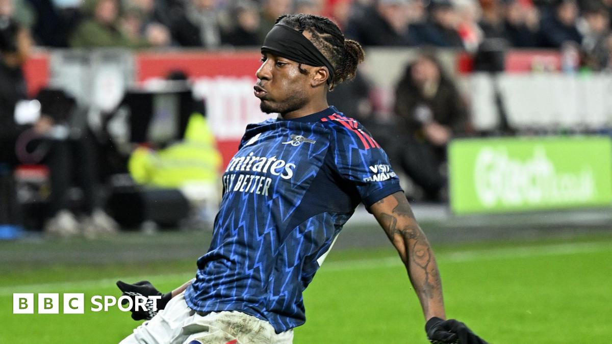 Arsenal continuă dominația în derby-urile londoneze Brentford a fost învinsă de Arsenal în derby-ul londonez disputat joi seara, rezultatul final fiind 2-0 pentru oaspeți