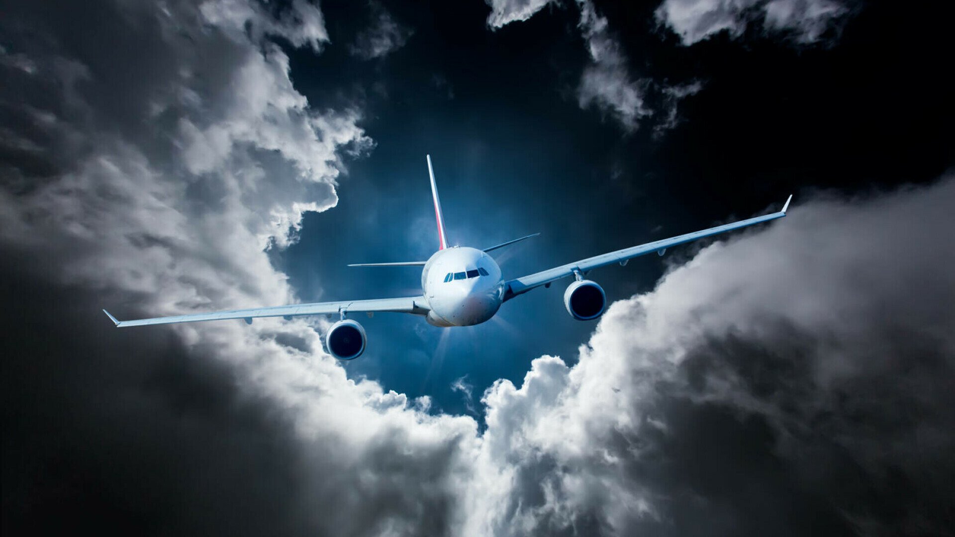 Cel mai lung zbor fără escală din lume leagă de aproape 19 ore coasta de est a Statelor Unite de Asia, fiind o demonstrație remarcabilă a aviației moderne și a tehnologiei de ultimă generație