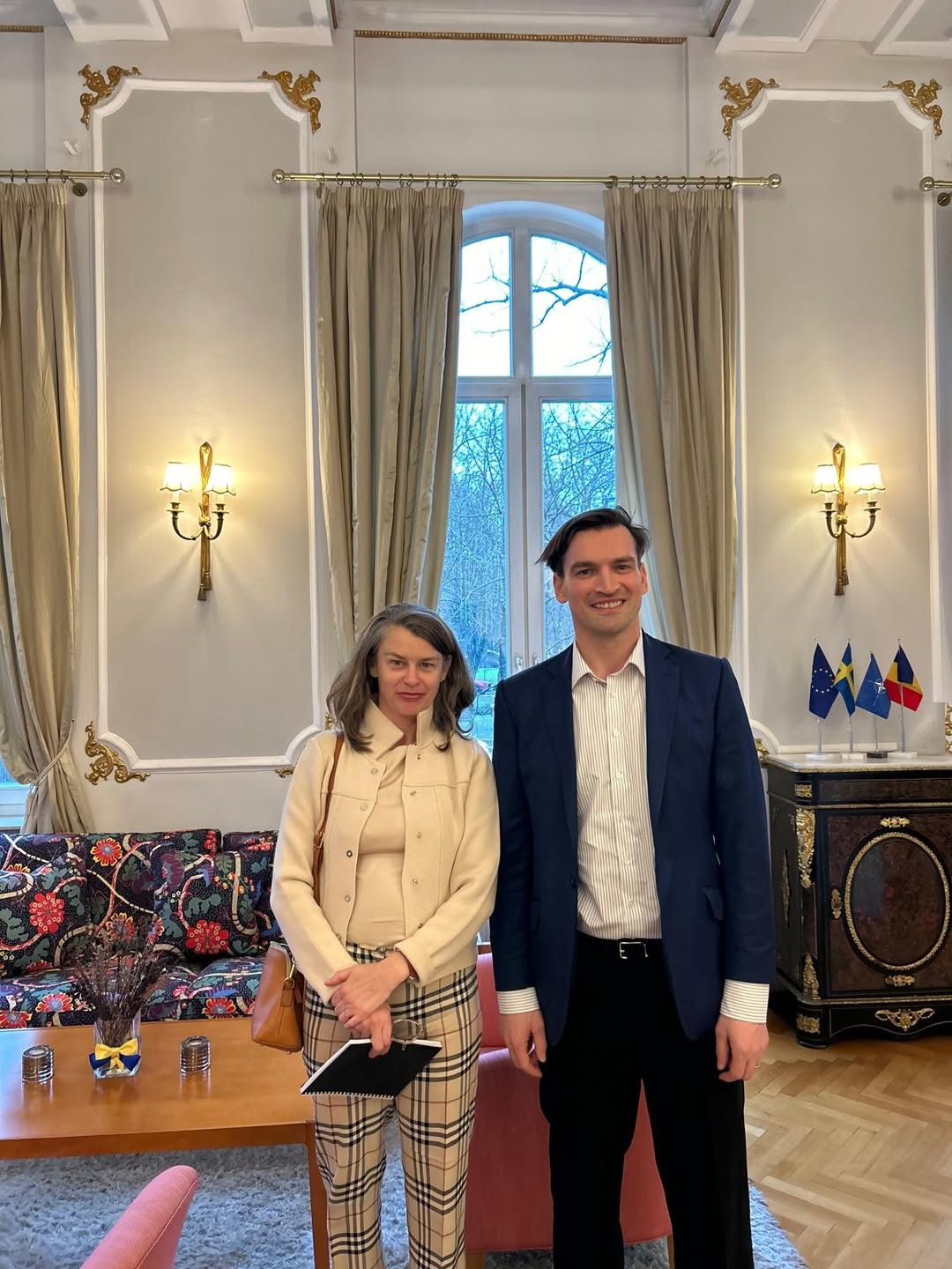 Deputatul Andrei Baciu a avut ieri o discuție interesantă cu reprezentanții Suediei despre prioritățile comune și potențialul de cooperare între Suedia și România în domeniul inteligenței artificiale, inclusiv prin cooperare parlamentară