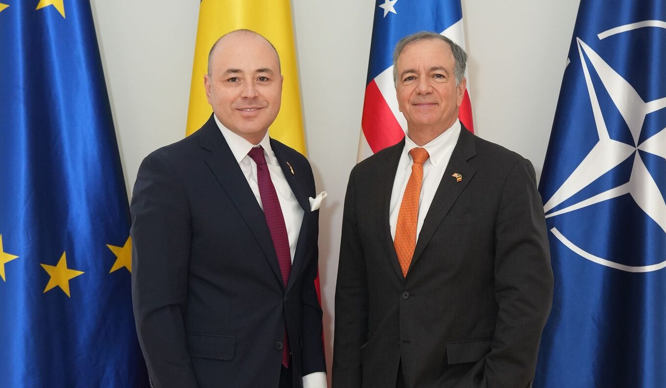 Relațiile dintre România și Statele Unite continuă să se consolideze, iar această apropiere s-a evidențiat recent prin discuții dintre oficialii de rang înalt ai celor două țări, subliniind angajamentul comun pentru o cooperare eficientă și orientată spre rezultate concrete