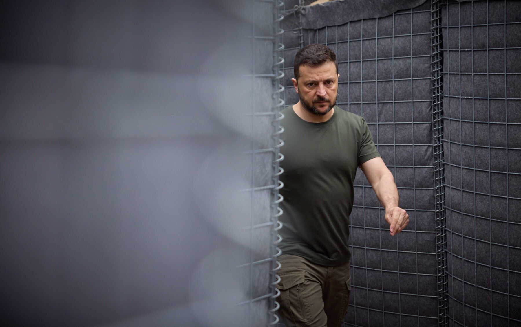 Ucraina anunță lansarea unei noi runde de negocieri cu Rusia și SUA, concentrată pe teritoriul încercuit Președintele ucrainean, Volodimir Zelenski, a dezvăluit, într-un interviu acordat recent pentru Bloomberg, că următoarea fază a dialogurilor diplomatice între Kiev, Moscova și Washington ar urma să aibă loc încă din primele zile ale săptămânii viitoare