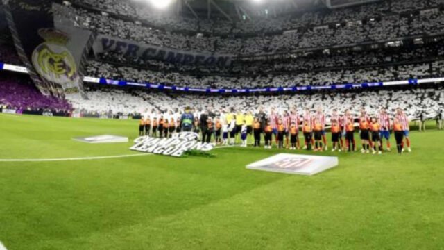Mosaicul de la Bernabéu: Un mesaj puternic împotriva rasismului Stadionul Santiago Bernabéu va deveni, miercuri, o veritabilă scenă de solidaritate, când la meciul dintre Real Madrid și Benfica se va desfășura un impresionant mosaicul cu mesajele „Nu la rasism” și „Respect”