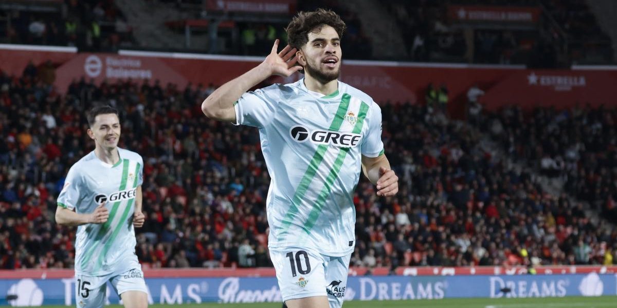 Abde lidera en Son Moix a un Betis lanzado