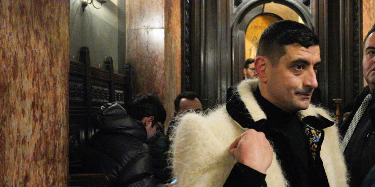 George-Simion-suman-Alba-Iulia-e1770461662867.jpg - ReporterUrban