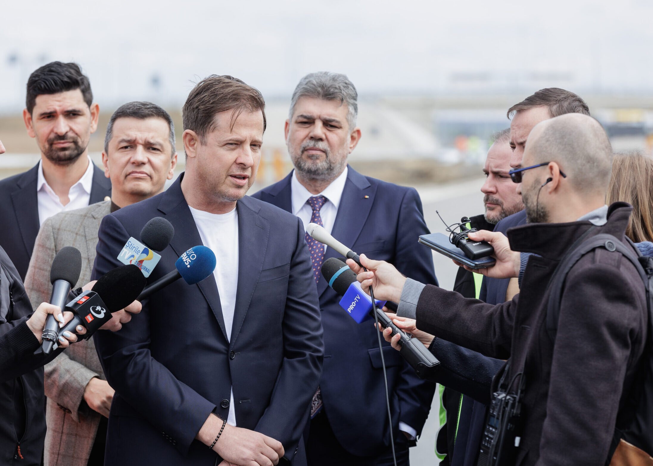 Hubert Thuma, un nume tot mai frecvent în peisajul politic românesc, a lansat zilele acestea acuzații dure la adresa liderului PNL, Ilie Bolojan, în încercarea de a marca poziția sa în interiorul partidului și de a contura o luptă pentru influență