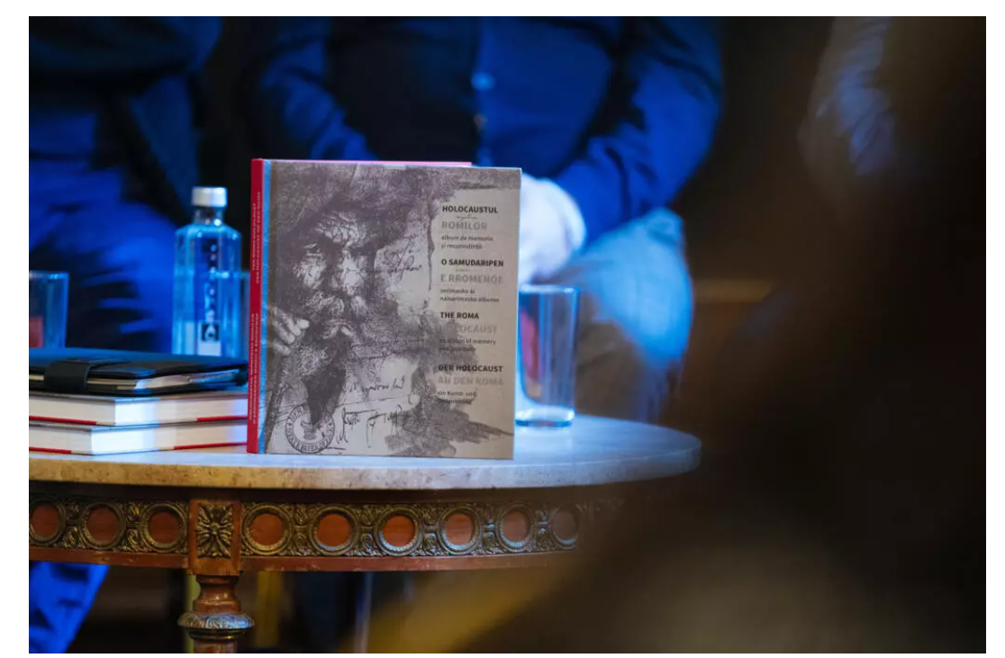 Ziua Internațională a Holocaustului, marcată la Londra printr-o dezbatere despre Holocaustul romilor În contextul comemorării Zilei Internaționale a Holocaustului, Institutul Cultural Român de la Londra a organizat joi o dezbatere dedicată unui aspect adesea neglijat al tragediei naziste: Holocaustul romilor