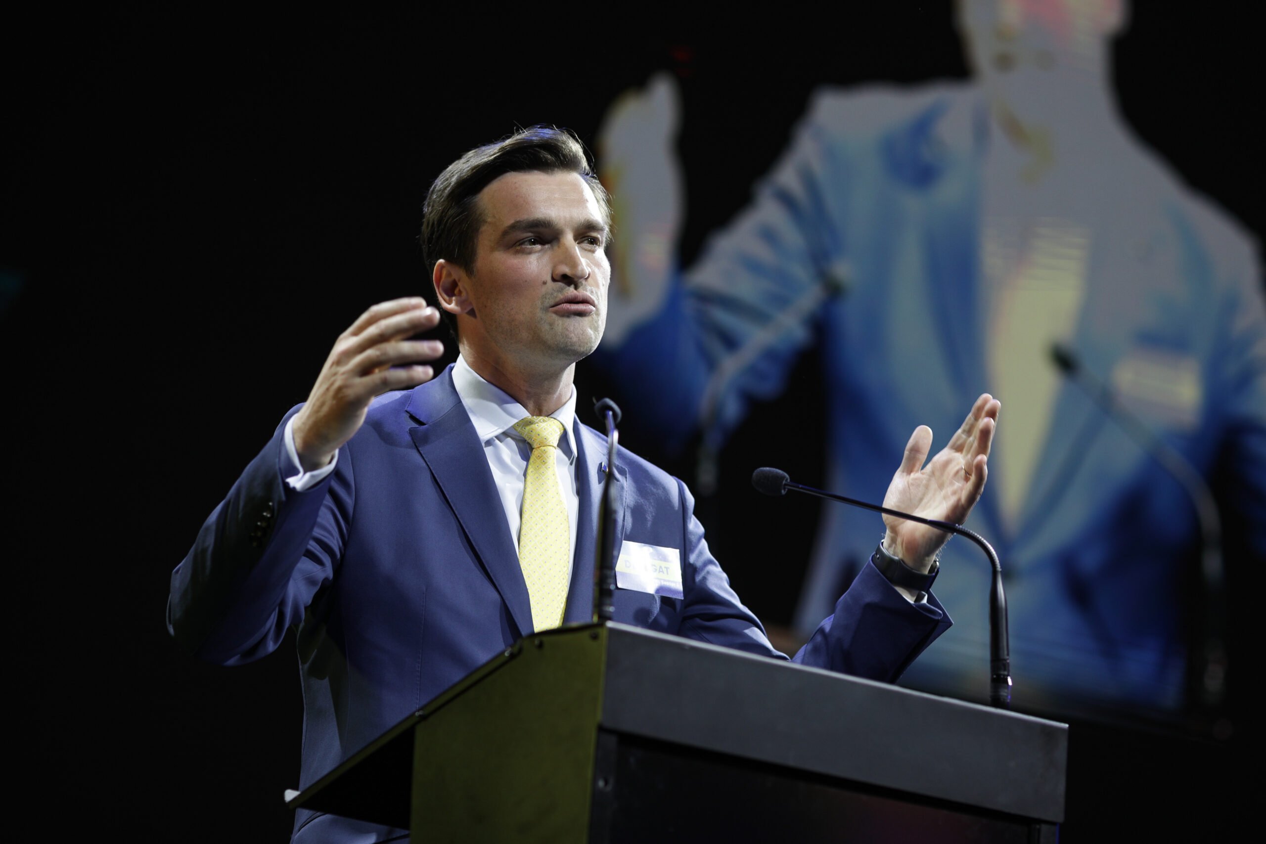 Președintele PNL Sector 3 refuză să comenteze intențiile conducerii centrale de a-l înlocui Andrei Baciu, liderul PNL Sector 3, a evitat să-și exprime positionarea în privința zvonurilor privind eventuale schimbări în conducerea filialei, inițiate de președintele PNL, Ilie Bolojan, și primarul Ciprian Ciucu