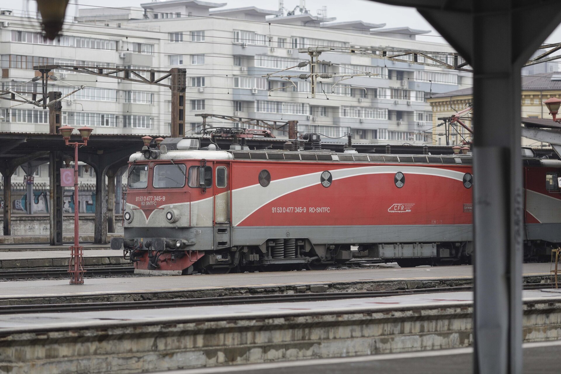Trenurile care sosesc sau urmează să ajungă la Gara de Nord au fost afectate marți de o serie de întârzieri semnificative, determinate de un incident feroviar survenit în sudul țării