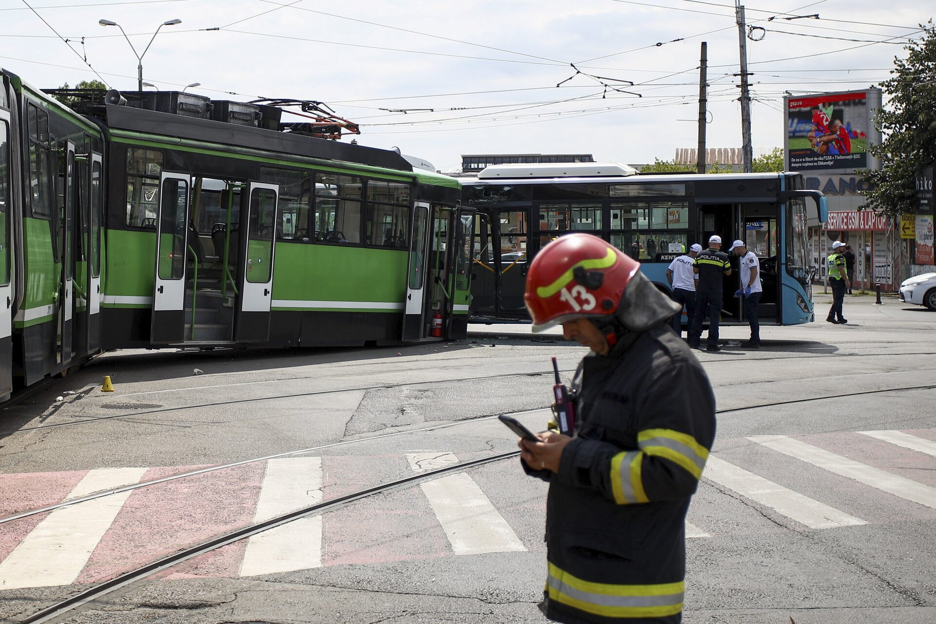 Discuțiile legate de tarifarea transportului în comun din București au revenit în prim-plan, provocând un nou val de controverse și polemici