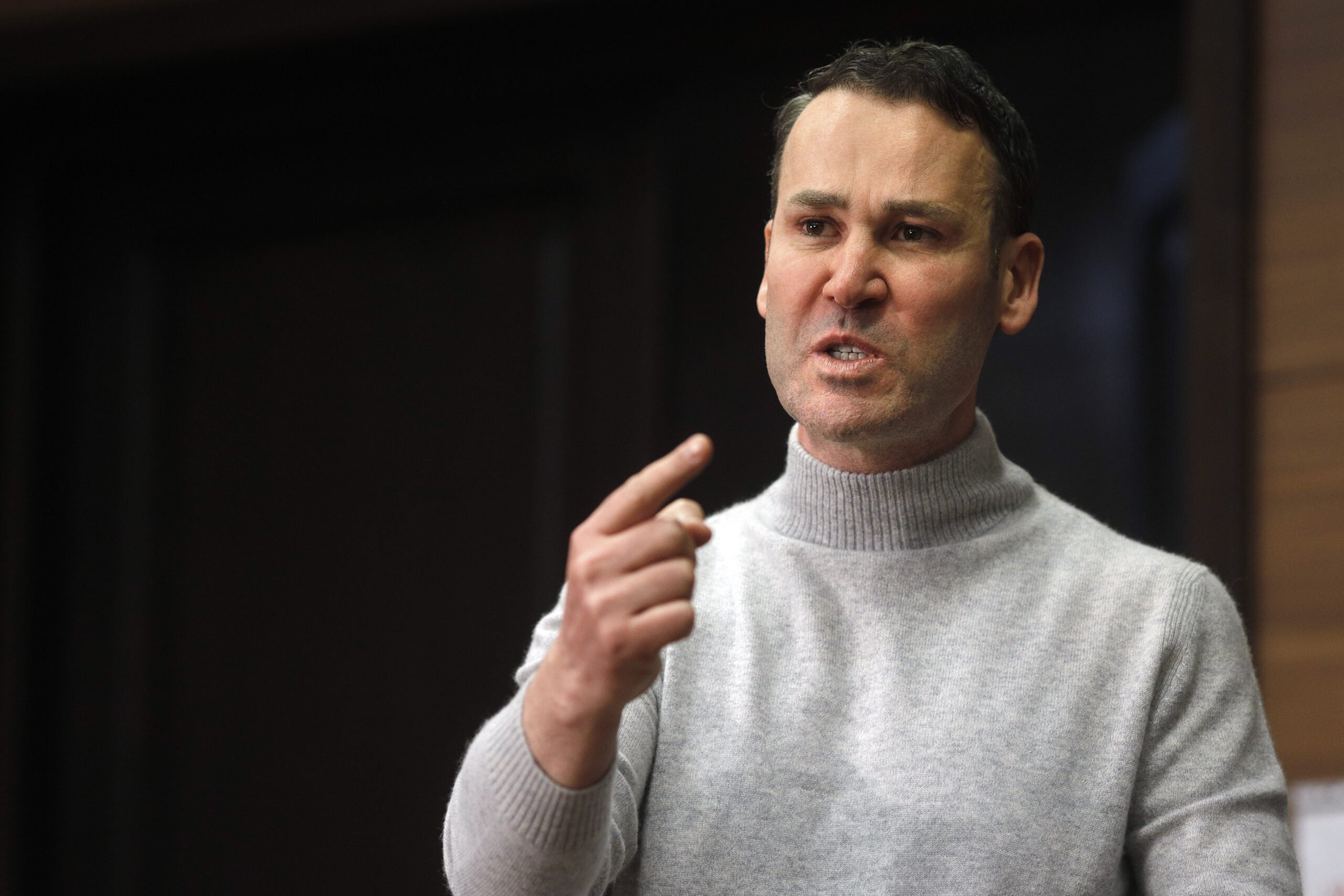 Negoiță avertizat despre drumuri peste magistrale de gaz: „Se poate întâmpla o nenorocire”