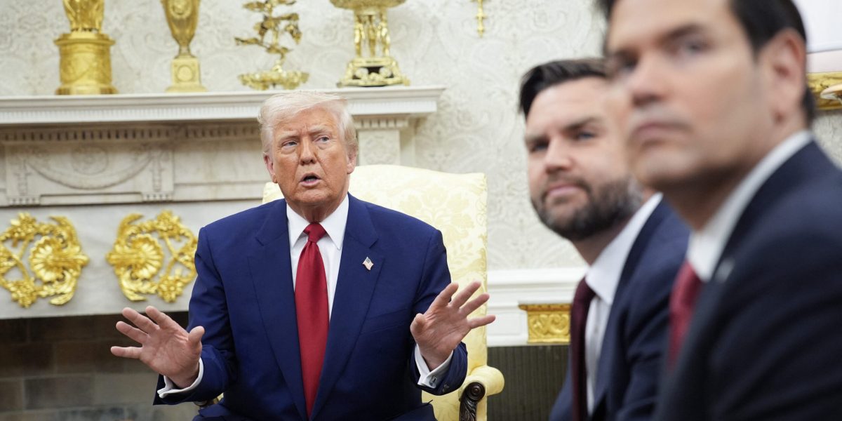 JD-Vance-si-Marco-Rubio-si-DOnald-Trump-scaled.jpg - ReporterUrban