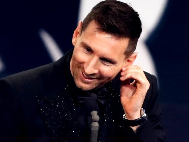 Lionel Messi, regrete legate de limba engleză Lionel Messi, starul argentinian al fotbalului, a mărturisit recent că unul dintre cele mai mari regrete ale sale este lipsa cunoștințelor de limbă engleză