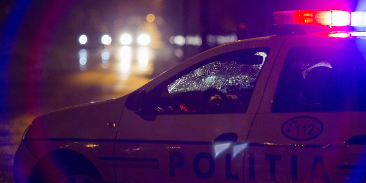 Masina-Politie-noaptea-Inquam-Photos_Cornel_Putan-1-scaled.jpg - ReporterUrban