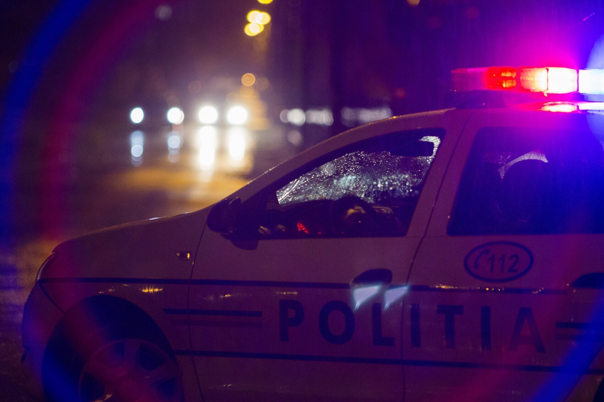 O tânără de 16 ani din București a trecut recent printr-un incident extrem de grav, după ce a fost electrocutată în urma unui accident care a avut loc pe bulevardul Iuliu Maniu, în Sectorul 6 al capitalei