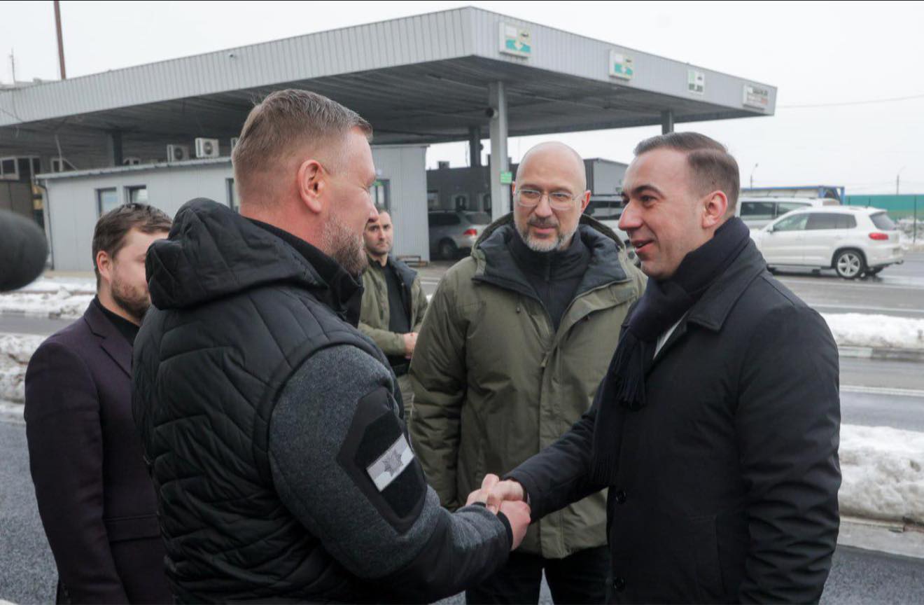 Ministrul Energiei al României, Bogdan Ivan, a făcut sâmbătă o vizită la granița cu Ucraina, într-un gest simbolic și concret de apropiere în contextul tensiunilor din regiune