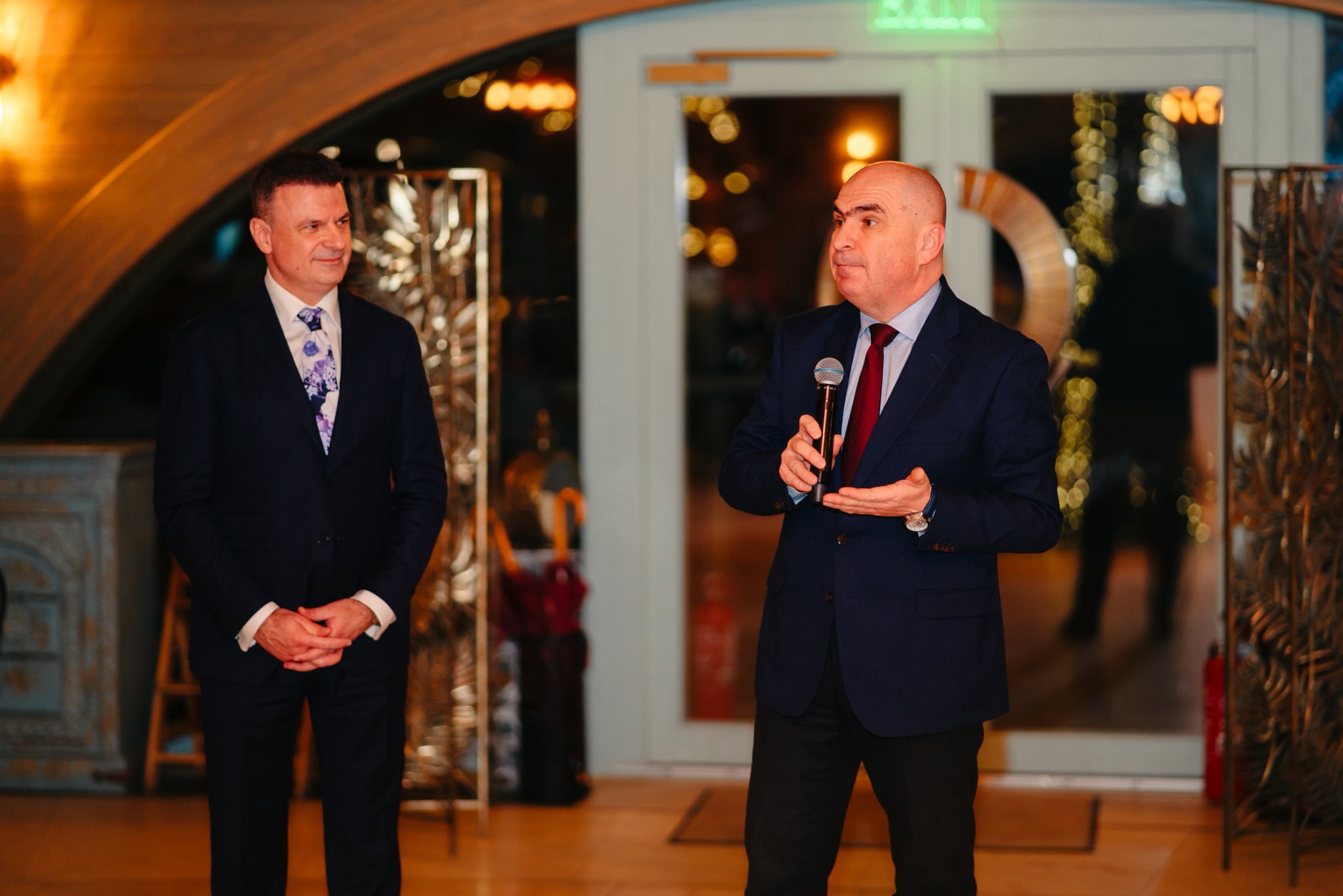 Liberalul Mircea Roșca, implicat într-un scandal cu implicații politice, a recunoscut recent prezența mai multor personaje de mare rang din peisajul politic românesc la petrecerea pe care a organizat-o