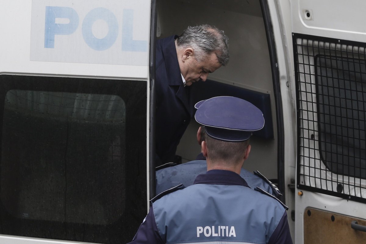 Neculai Onțanu, un nume recunoscut în politica românească pentru cariera sa tumultoasă, rămâne unul dintre cei mai emblematici edili ai Capitalei, chiar dacă ultimele sale ani s-au văzut umbriti de provocări judiciare