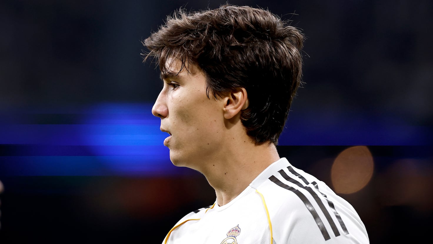 Duelul anului în La Liga: Real Madrid versus Real Sociedad Într-un moment de intensitate maximă în La Liga, Real Madrid și Real Sociedad se pregătesc pentru un duel crucial duminica aceasta, pe Stadionul Santiago Bernabéu