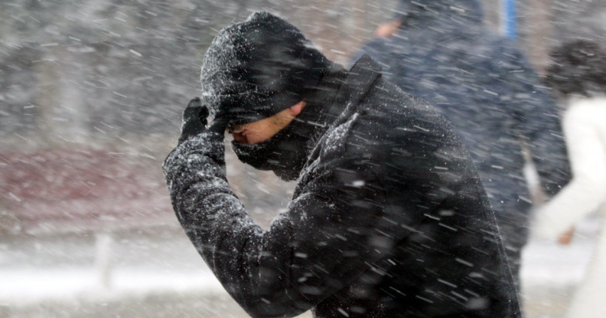 Alerte meteo: Ploi, ninsori și vânt puternic în toată țara. Bucureștiul sub observație.