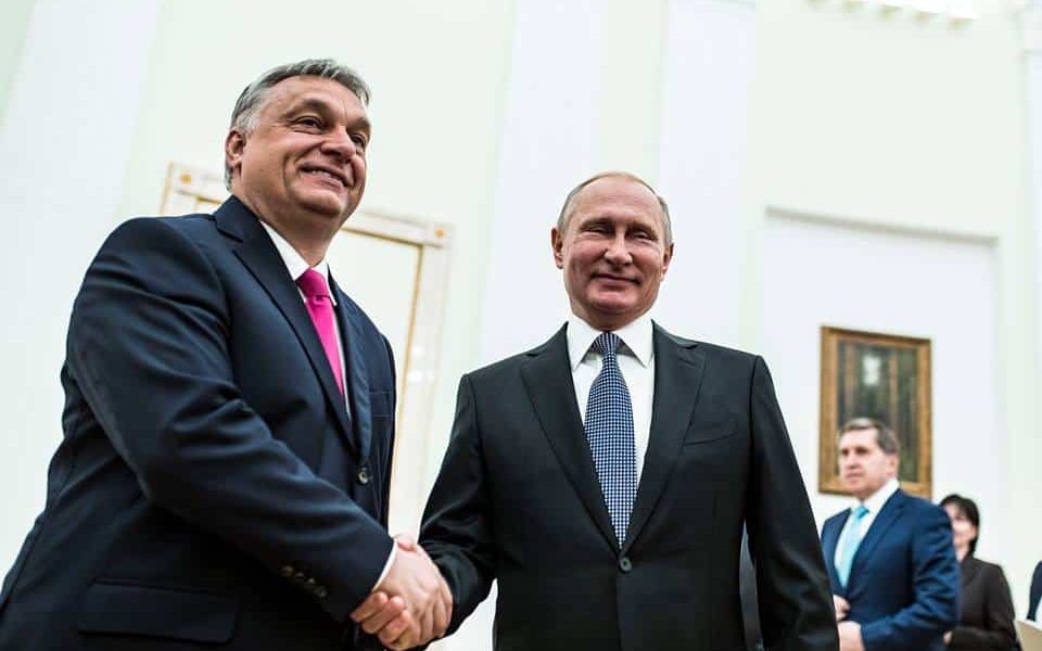 Viktor-Orban-Vladimir-Putin-Facebook.jpg - ReporterUrban